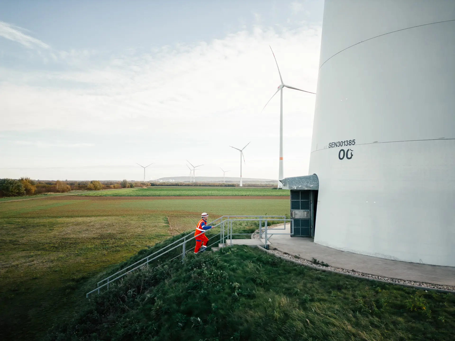 RWE-Mitarbeiter Jens Schmitz im Windpark Eschweiler-Fornhoven